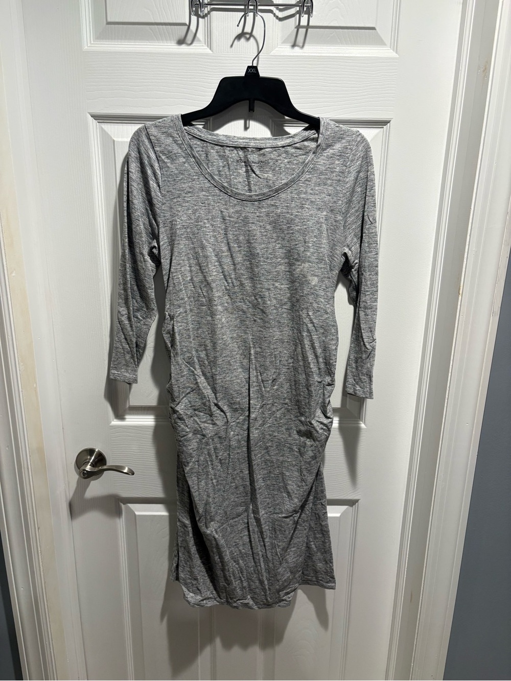 Liz Lange Heather Gray Scoop-Neck Long Sleeve Dress maternity